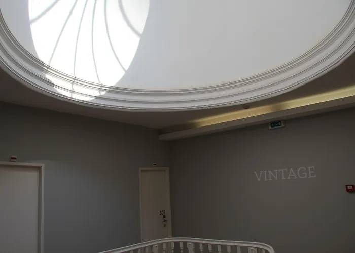 Decanting House Porto