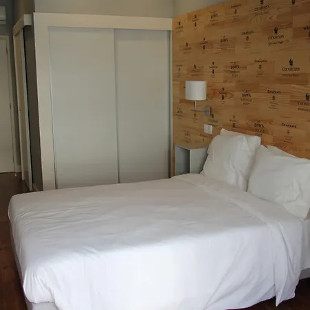 Decanting House 2* Porto