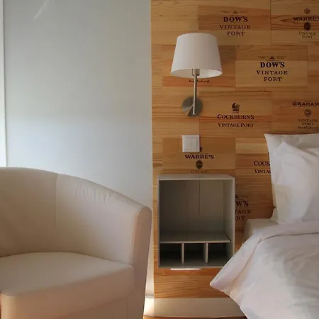 Decanting House Oporto