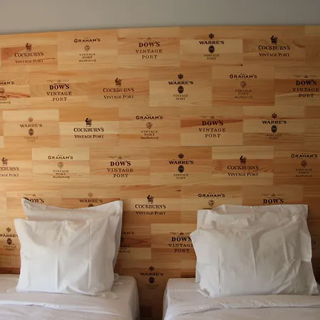 Decanting House Porto