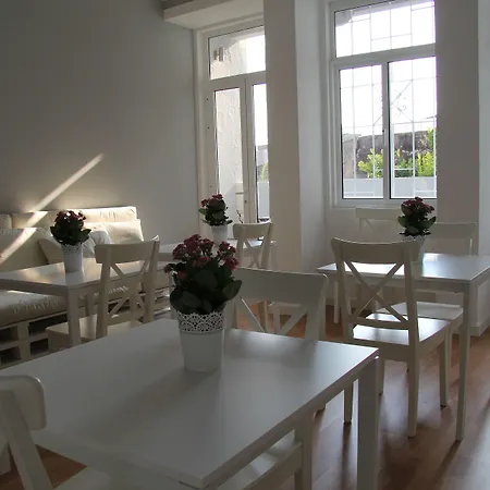 Decanting House Porto