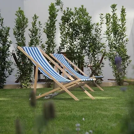 Hotel Decanting House 2*