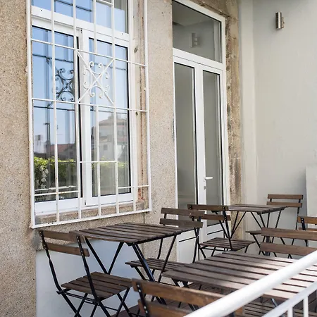 Decanting House 2* Porto