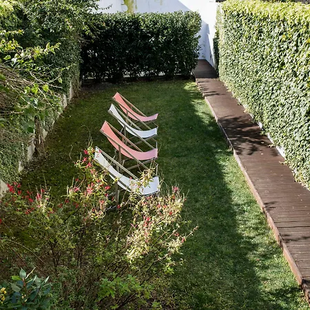 Hotel Decanting House