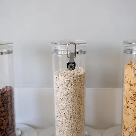 Hotel Decanting House