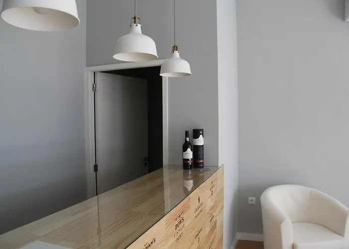 Hotel Decanting House 2*