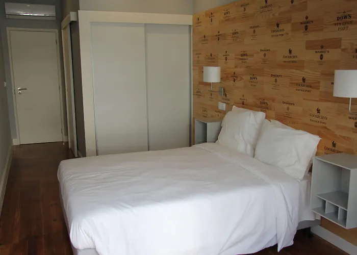 Decanting House 2* Oporto