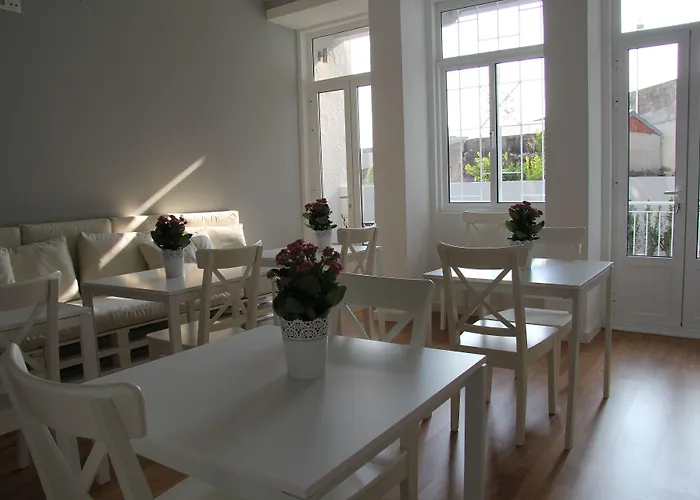 Decanting House Oporto