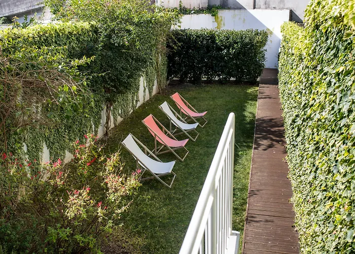 Hotel Decanting House 2*