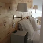 Decanting House Hotel 2*
