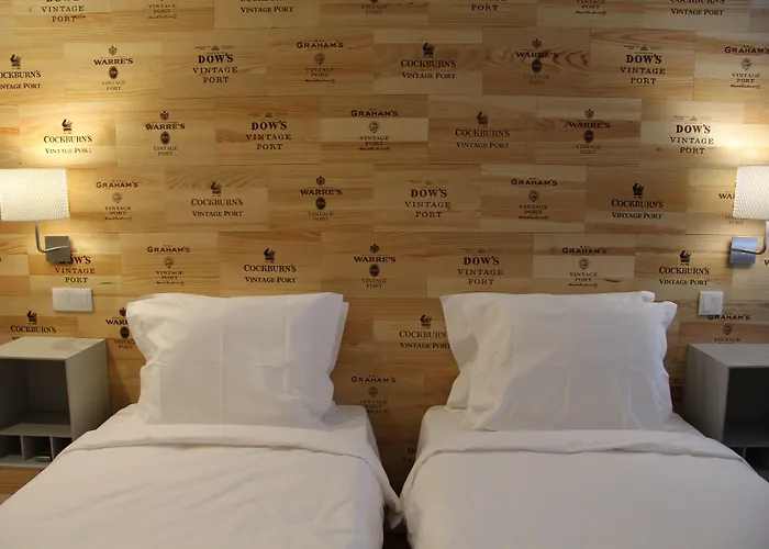 מלון Decanting House 2*