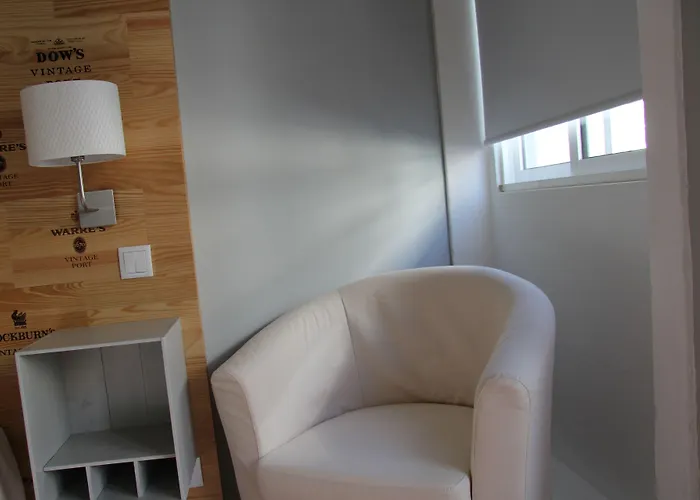 Decanting House מלון