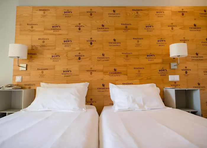 Decanting House מלון