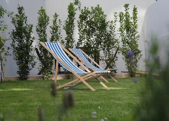 Hotel Decanting House 2*