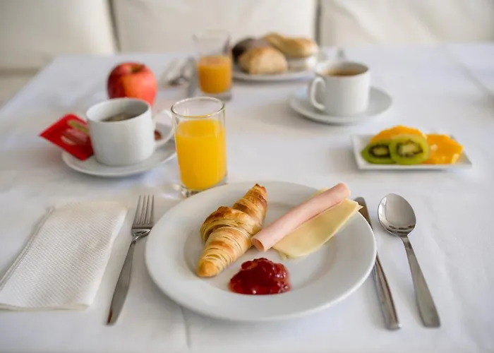 מלון Decanting House