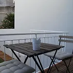 Decanting House